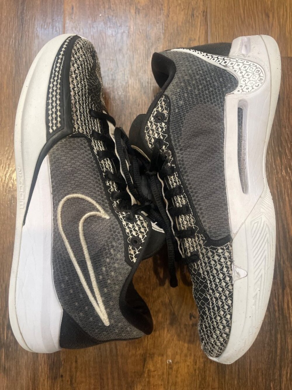 Nike Sabrina 1 Shoes Indoor Court Womens sz 8 - Picture 7 of 9